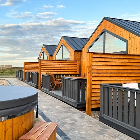 Nadmorskie Chatki, Domki Letniskowe, Balia, Sauna Holiday home