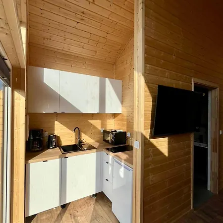 Nadmorskie Chatki, Domki Letniskowe, Balia, Sauna Semesterbostad *